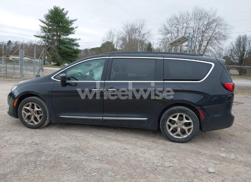 Photo 14 of 2017 Chrysler Pacifica TOURING-L (VIN 2C4RC1BG1HR795009)