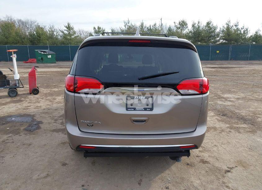 Photo 17 of 2017 Chrysler Pacifica TOURING PLUS (VIN 2C4RC1BG1HR817235)