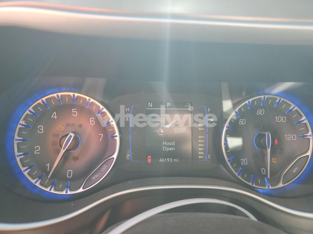 Photo 9 of 2018 CHRYSLER PACIFICA TOURING L (VIN 2C4RC1BG1JR174942)