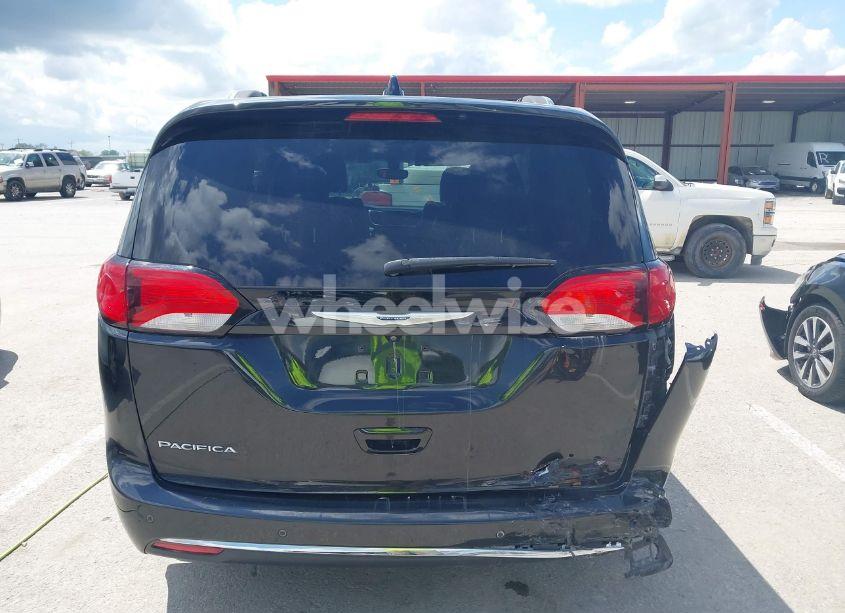 Photo 16 of 2018 Chrysler Pacifica TOURING L (VIN 2C4RC1BG1JR263569)