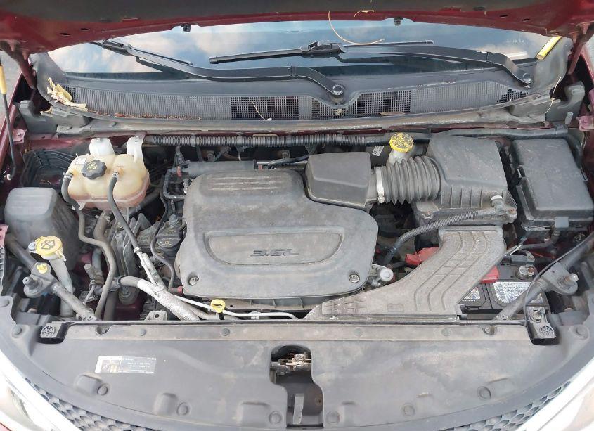 Photo 10 of 2019 Chrysler Pacifica TOURING L (VIN 2C4RC1BG1KR561184)