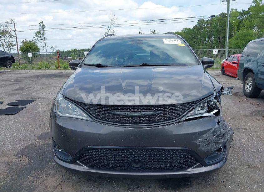 Photo 12 of 2019 Chrysler Pacifica TOURING L (VIN 2C4RC1BG1KR710726)