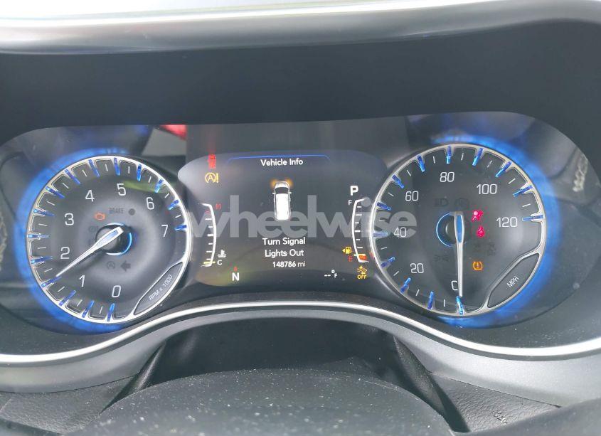 Photo 7 of 2019 Chrysler Pacifica TOURING L (VIN 2C4RC1BG1KR710726)