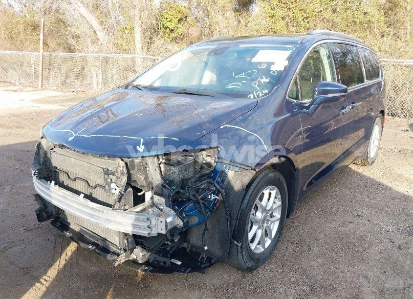Photo 2 of 2021 Chrysler Pacifica TOURING L (VIN 2C4RC1BG1MR598206)