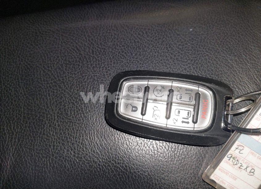 Photo 11 of 2022 Chrysler Pacifica TOURING L (VIN 2C4RC1BG1NR176776)