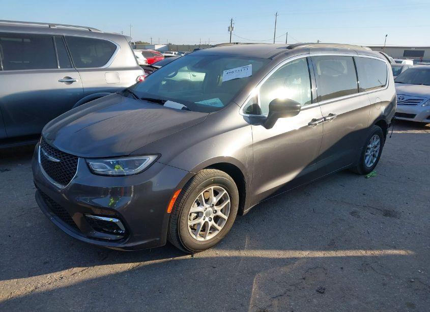 Photo 2 of 2022 Chrysler Pacifica TOURING L (VIN 2C4RC1BG1NR186398)