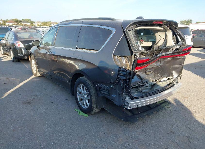 Photo 3 of 2022 Chrysler Pacifica TOURING L (VIN 2C4RC1BG1NR186398)