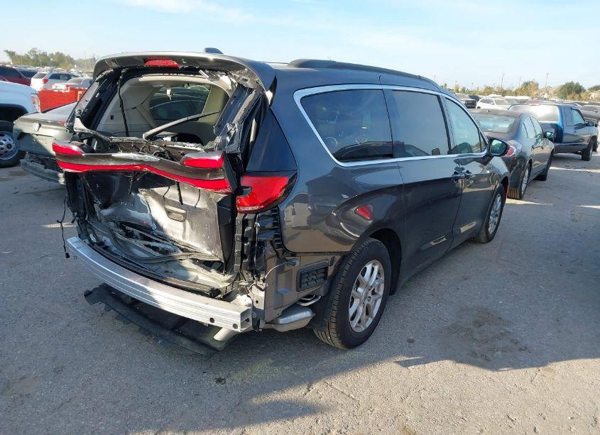 Photo 4 of 2022 Chrysler Pacifica TOURING L (VIN 2C4RC1BG1NR186398)