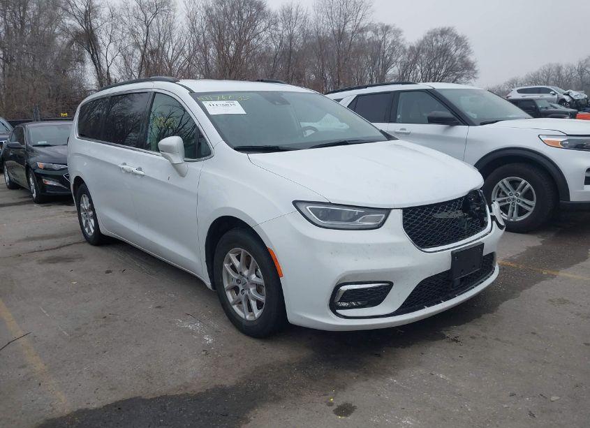 2022 Chrysler Pacifica TOURING L (VIN 2C4RC1BG1NR190452) main photo