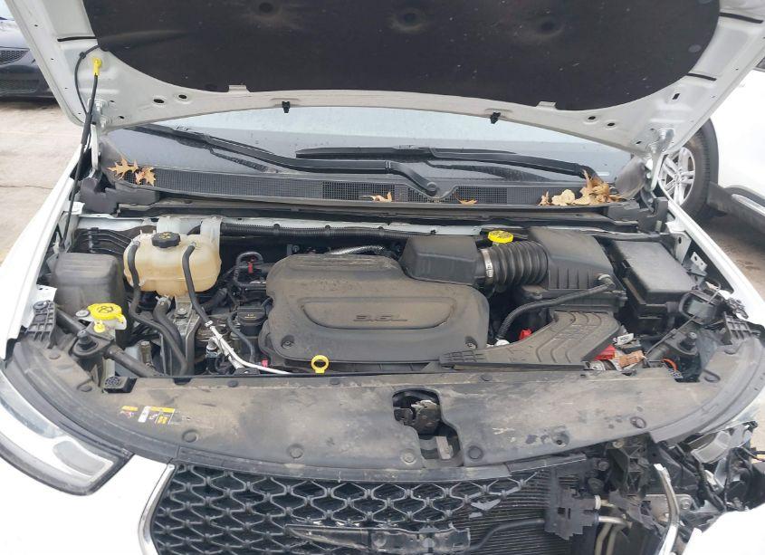 Photo 10 of 2022 Chrysler Pacifica TOURING L (VIN 2C4RC1BG1NR190452)