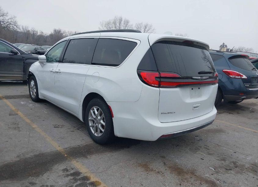 Photo 3 of 2022 Chrysler Pacifica TOURING L (VIN 2C4RC1BG1NR190452)