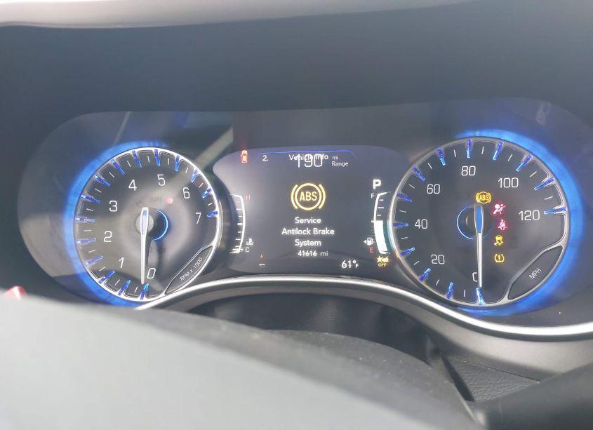 Photo 7 of 2023 Chrysler Pacifica TOURING L (VIN 2C4RC1BG1PR532548)