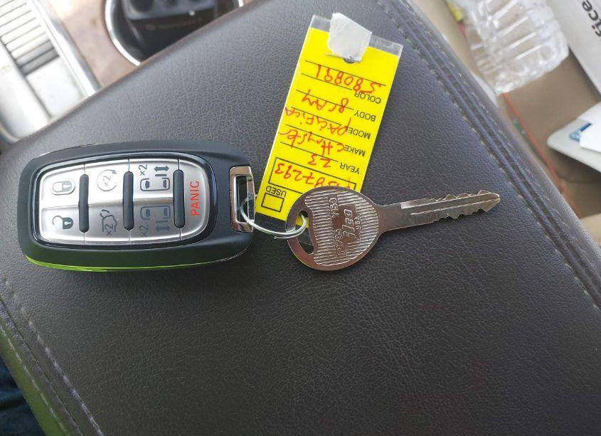 Photo 11 of 2023 Chrysler Pacifica TOURING L (VIN 2C4RC1BG1PR580891)