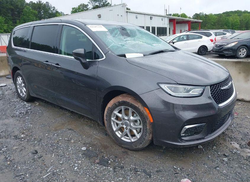 Photo 13 of 2023 Chrysler Pacifica TOURING L (VIN 2C4RC1BG1PR580891)