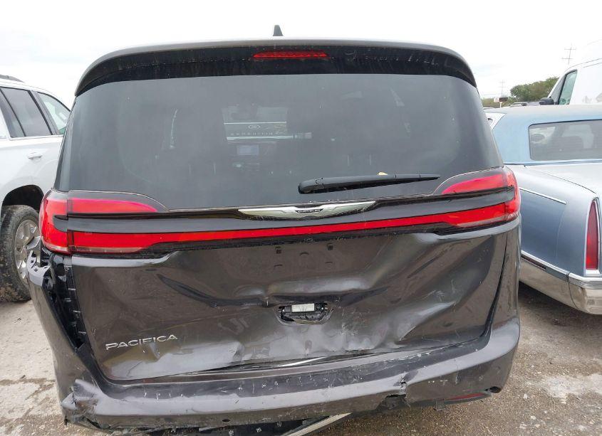Photo 6 of 2023 Chrysler Pacifica TOURING L (VIN 2C4RC1BG1PR601058)