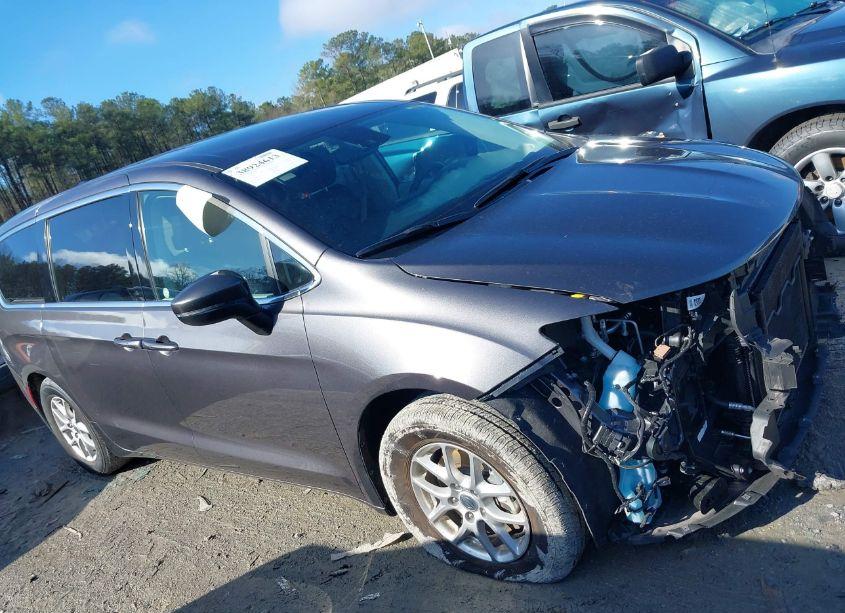 Photo 13 of 2023 Chrysler Pacifica TOURING L (VIN 2C4RC1BG1PR612531)