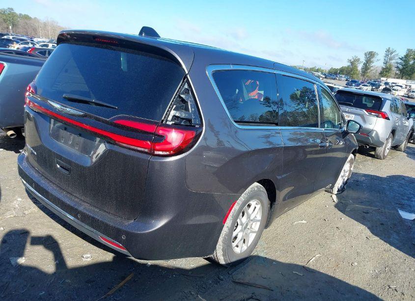 Photo 4 of 2023 Chrysler Pacifica TOURING L (VIN 2C4RC1BG1PR612531)