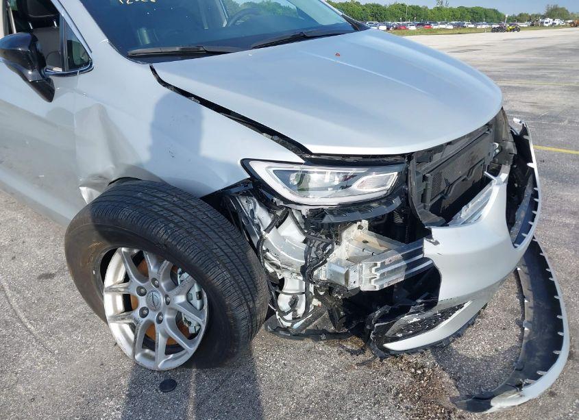 Photo 6 of 2024 Chrysler Pacifica TOURING L (VIN 2C4RC1BG1RR162415)