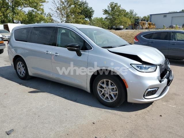 Photo 10 of 2024 CHRYSLER PACIFICA TOURING L (VIN 2C4RC1BG1RR171986)