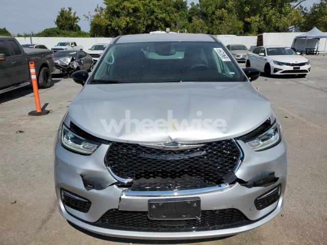 Photo 13 of 2024 CHRYSLER PACIFICA TOURING L (VIN 2C4RC1BG1RR171986)