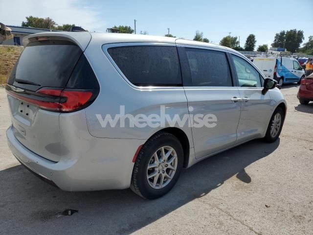 Photo 5 of 2024 CHRYSLER PACIFICA TOURING L (VIN 2C4RC1BG1RR171986)