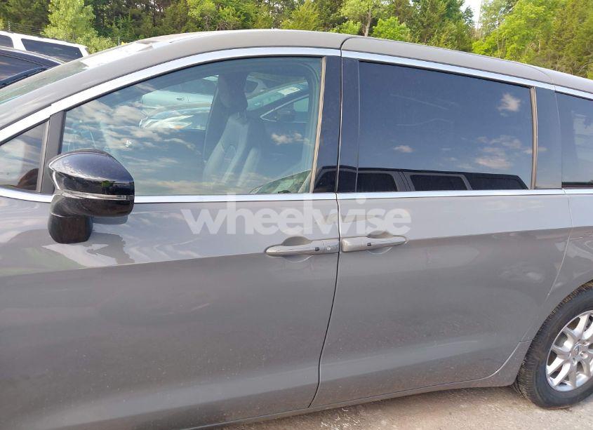 Photo 14 of 2025 Chrysler Pacifica SELECT (VIN 2C4RC1BG1SR504290)