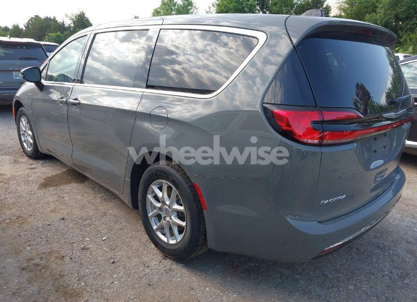 Photo 3 of 2025 Chrysler Pacifica SELECT (VIN 2C4RC1BG1SR504290)