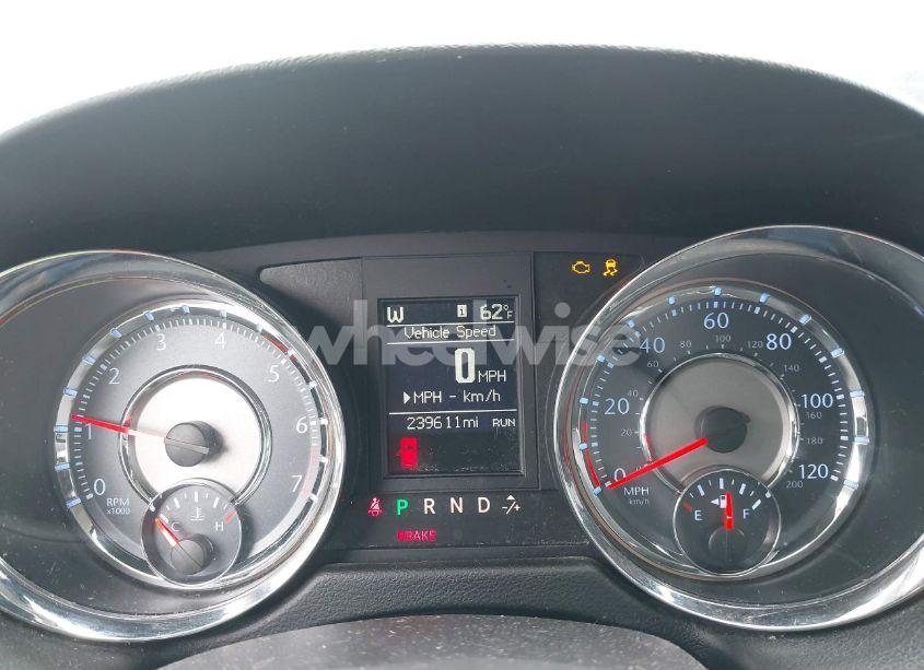 Photo 7 of 2012 Chrysler Town & COUNTRY TOURING (VIN 2C4RC1BG2CR117037)