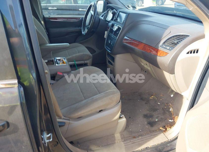 Photo 5 of 2012 Chrysler Town & COUNTRY TOURING (VIN 2C4RC1BG2CR135845)