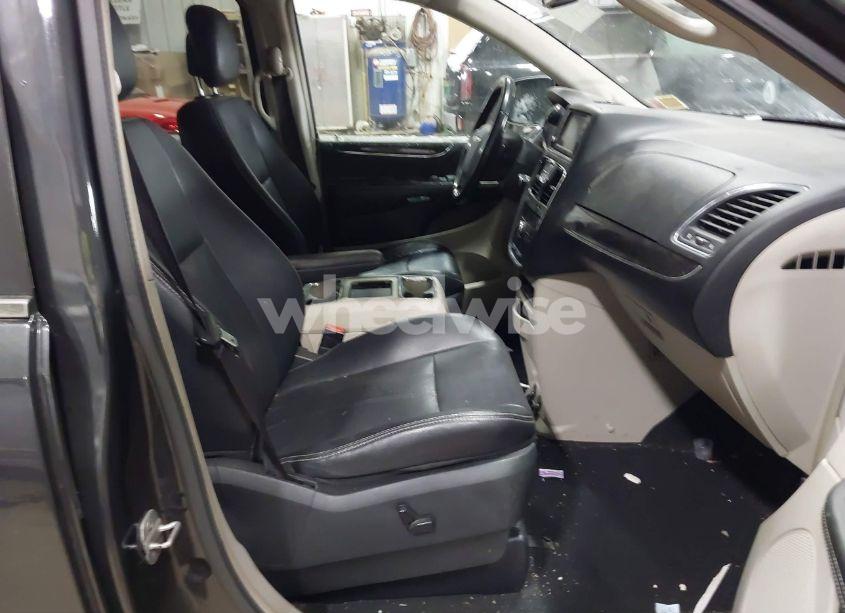 Photo 5 of 2012 Chrysler Town & COUNTRY TOURING (VIN 2C4RC1BG2CR187413)