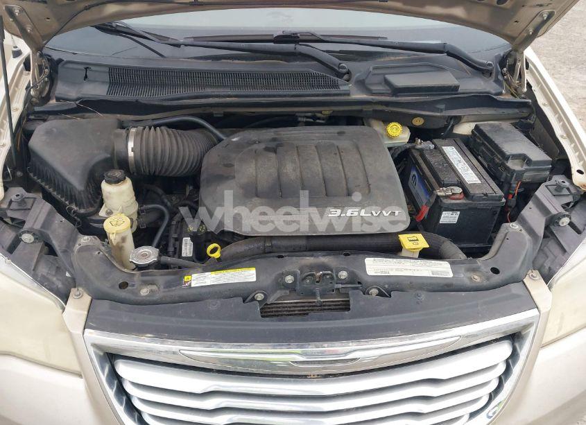 Photo 10 of 2012 Chrysler Town & COUNTRY TOURING (VIN 2C4RC1BG2CR277824)