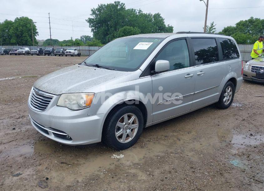 Photo 2 of 2012 Chrysler Town & COUNTRY TOURING (VIN 2C4RC1BG2CR331106)