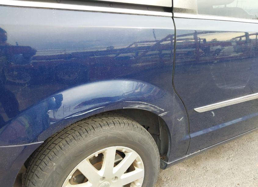 Photo 12 of 2013 Chrysler Town & COUNTRY TOURING (VIN 2C4RC1BG2DR512286)