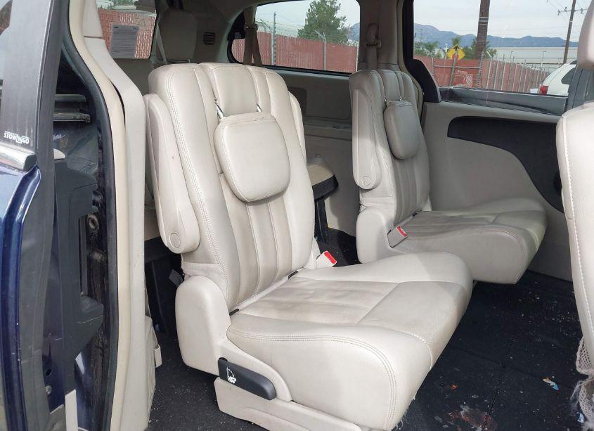 Photo 8 of 2013 Chrysler Town & COUNTRY TOURING (VIN 2C4RC1BG2DR512286)