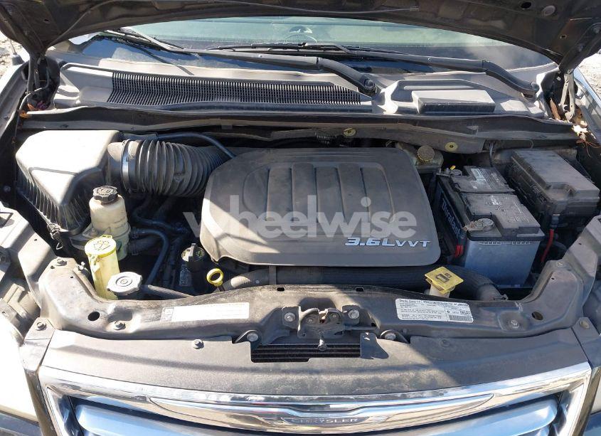 Photo 10 of 2013 Chrysler Town & COUNTRY TOURING (VIN 2C4RC1BG2DR517777)