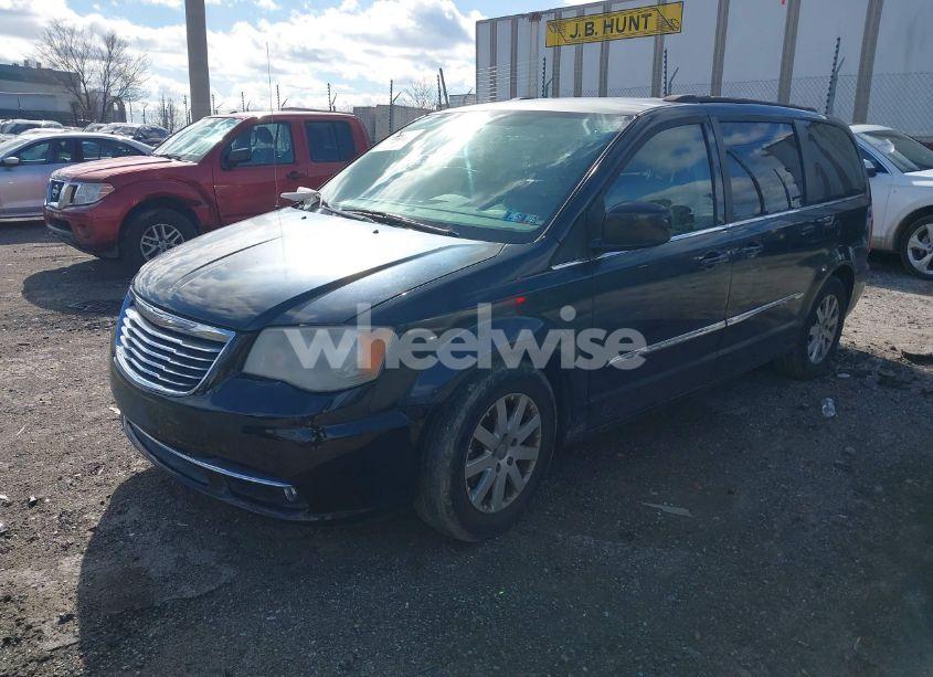 Photo 2 of 2013 Chrysler Town & COUNTRY TOURING (VIN 2C4RC1BG2DR517777)