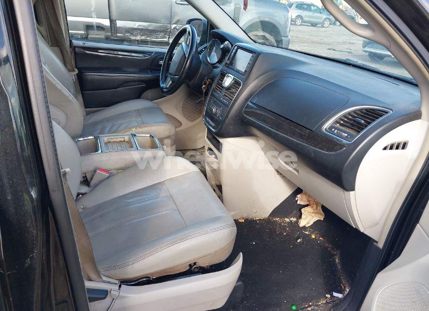 Photo 5 of 2013 Chrysler Town & COUNTRY TOURING (VIN 2C4RC1BG2DR517777)