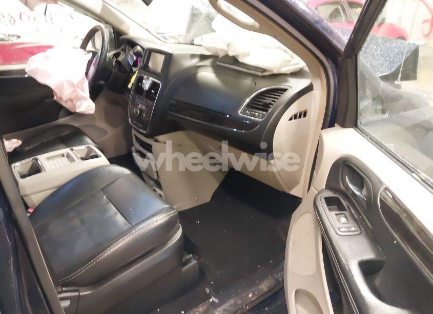 Photo 5 of 2013 Chrysler Town & COUNTRY TOURING (VIN 2C4RC1BG2DR540265)