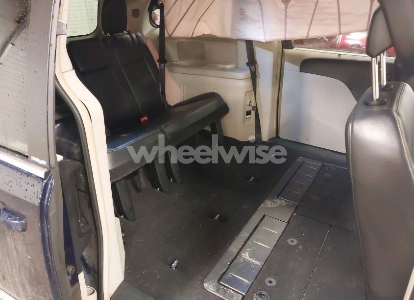 Photo 8 of 2013 Chrysler Town & COUNTRY TOURING (VIN 2C4RC1BG2DR540265)