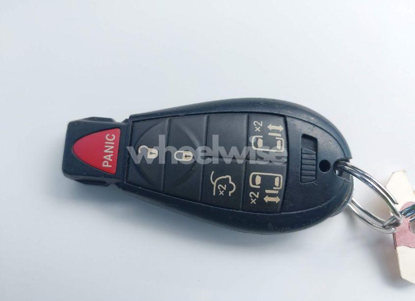 Photo 11 of 2013 Chrysler Town & COUNTRY TOURING (VIN 2C4RC1BG2DR559835)