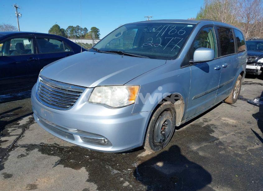 Photo 2 of 2013 Chrysler Town & COUNTRY TOURING (VIN 2C4RC1BG2DR573704)