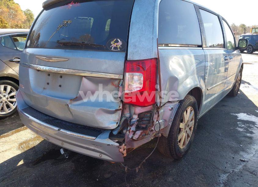 Photo 6 of 2013 Chrysler Town & COUNTRY TOURING (VIN 2C4RC1BG2DR573704)