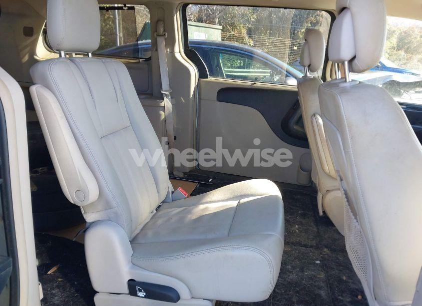 Photo 8 of 2013 Chrysler Town & COUNTRY TOURING (VIN 2C4RC1BG2DR573704)