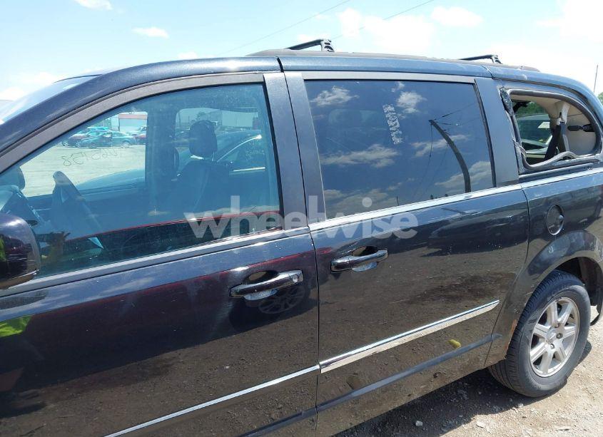 Photo 14 of 2013 Chrysler Town & COUNTRY TOURING (VIN 2C4RC1BG2DR584962)