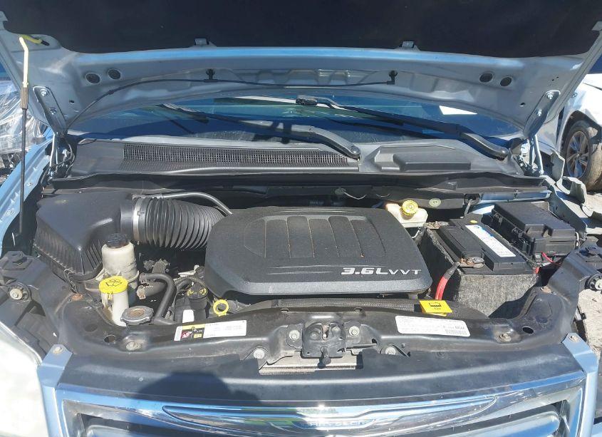 Photo 10 of 2013 Chrysler Town & COUNTRY TOURING (VIN 2C4RC1BG2DR648899)