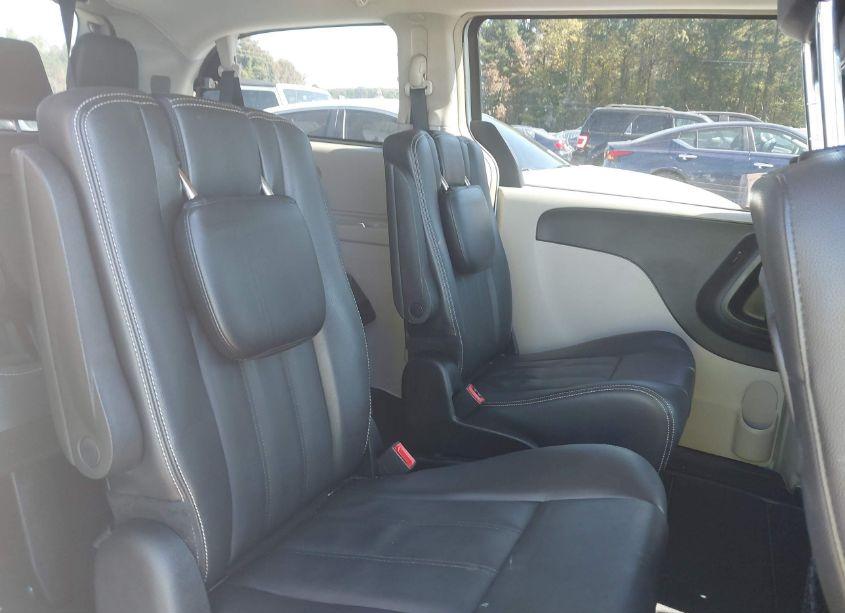 Photo 8 of 2013 Chrysler Town & COUNTRY TOURING (VIN 2C4RC1BG2DR648899)