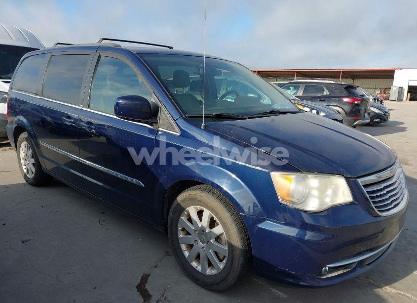 2013 Chrysler Town & COUNTRY TOURING (VIN 2C4RC1BG2DR653388) main photo