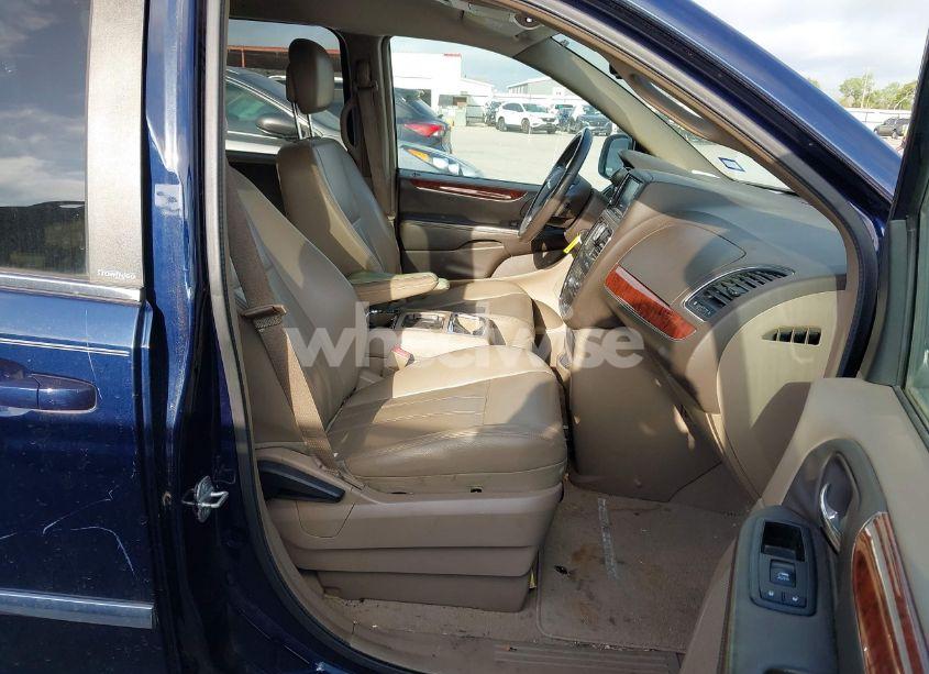 Photo 5 of 2013 Chrysler Town & COUNTRY TOURING (VIN 2C4RC1BG2DR653388)