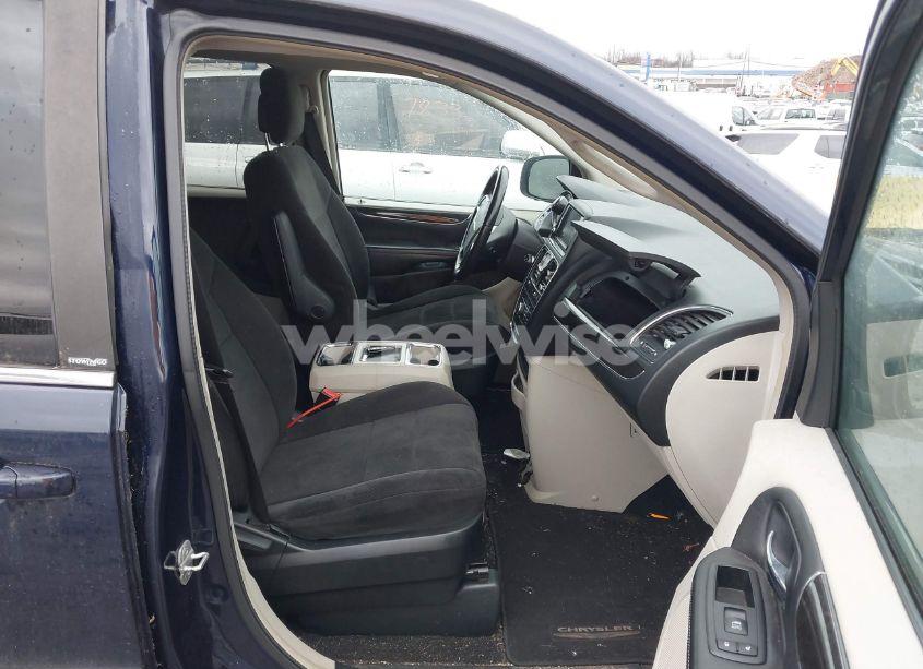 Photo 5 of 2013 Chrysler Town & COUNTRY TOURING (VIN 2C4RC1BG2DR663211)