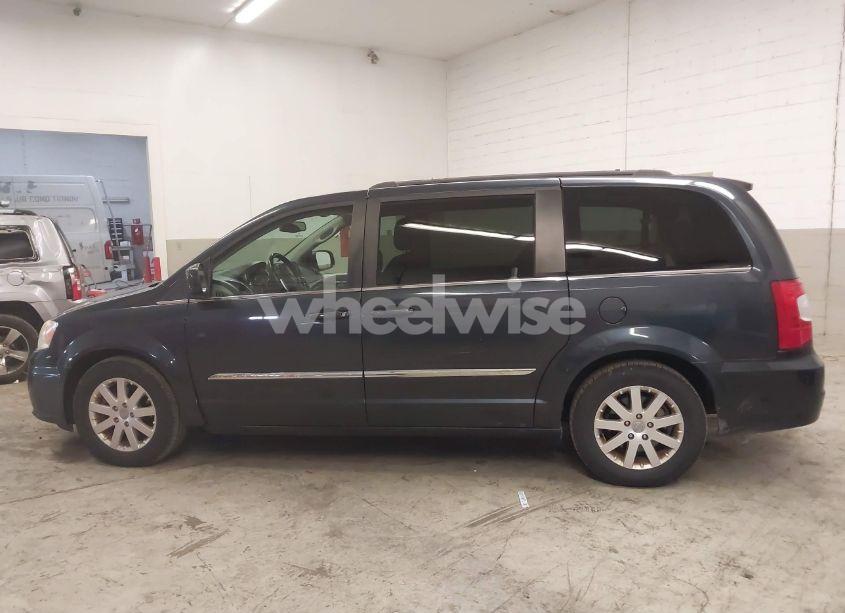 Photo 14 of 2013 Chrysler Town & COUNTRY TOURING (VIN 2C4RC1BG2DR677092)